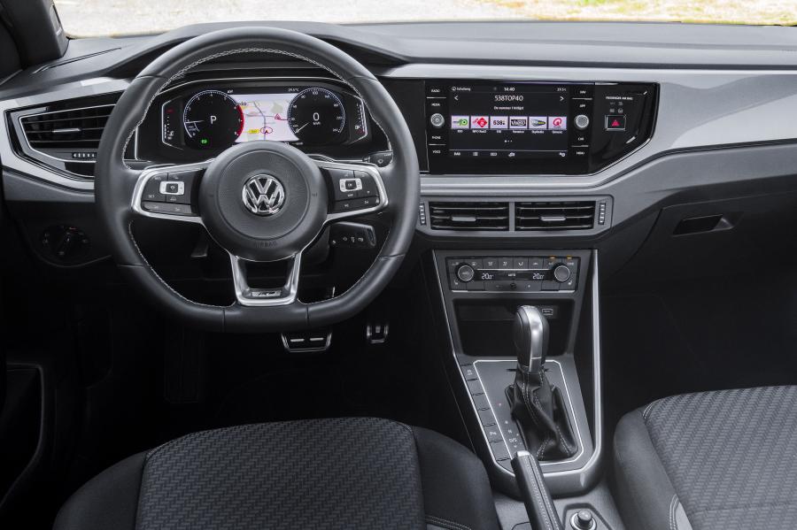 Торпедо Volkswagen Polo R-Line (Typ AW) 2017 года  (WW) (фото 41 из 42)